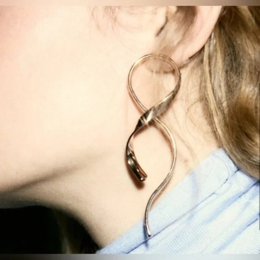 Zara Irregular Gold Toned Earrings Nwt Infinity. 🔥✨✨✨
